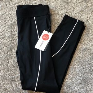 Vimmia Signature Contour Piped Legging in Black